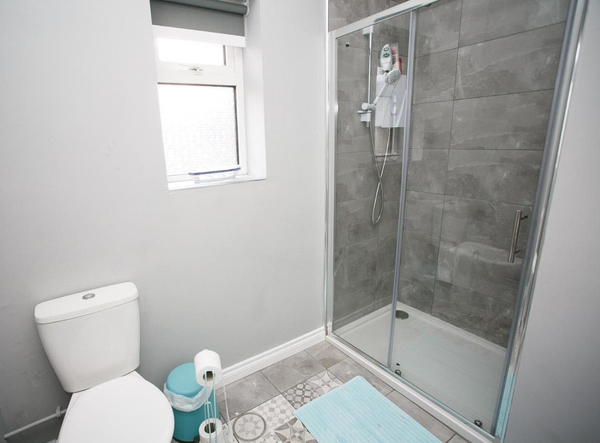 Apt3, No 2 Antrim Gardens, Portrush With Seaview 외부 사진